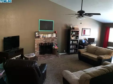 3212 E Velie Dr, Visalia, CA 93292 photo 5