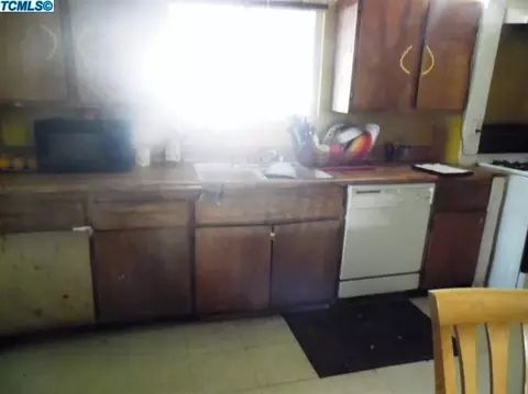 232 NE 3rd Ave, Visalia, CA 93291 photo 17
