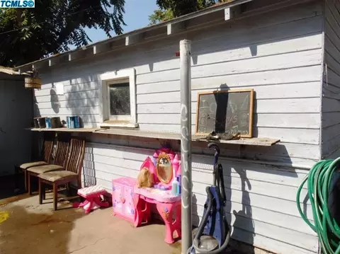 232 NE 3rd Ave, Visalia, CA 93291 photo 2