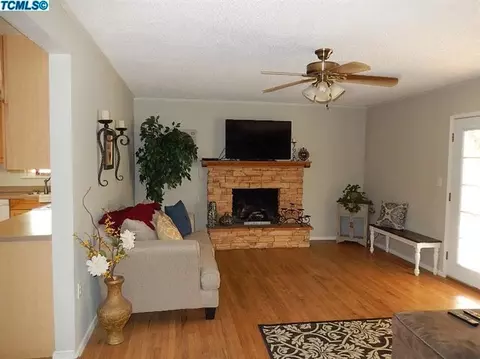 130 Bryant Ct, Exeter, CA 93221 photo 5