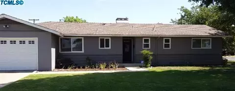 381 Juniper Ln, Lemoore, CA 93245 photo 1