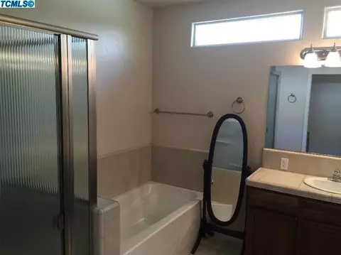 4008 E Willow Ave, Visalia, CA 93292 photo 23