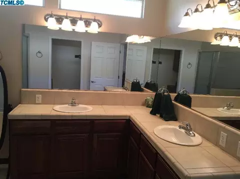 4008 E Willow Ave, Visalia, CA 93292 photo 22