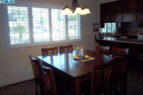 255 E Gannon Dr, Tulare, CA 93274 photo 7