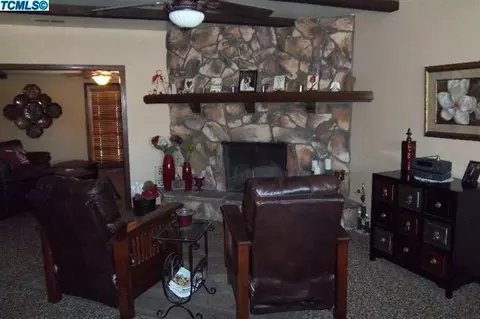 255 E Gannon Dr, Tulare, CA 93274 photo 8