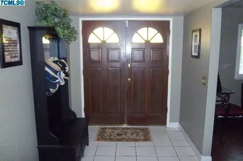 255 E Gannon Dr, Tulare, CA 93274 photo 3