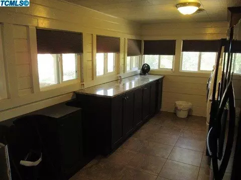 979 N E St, Tulare, CA 93274 photo 18
