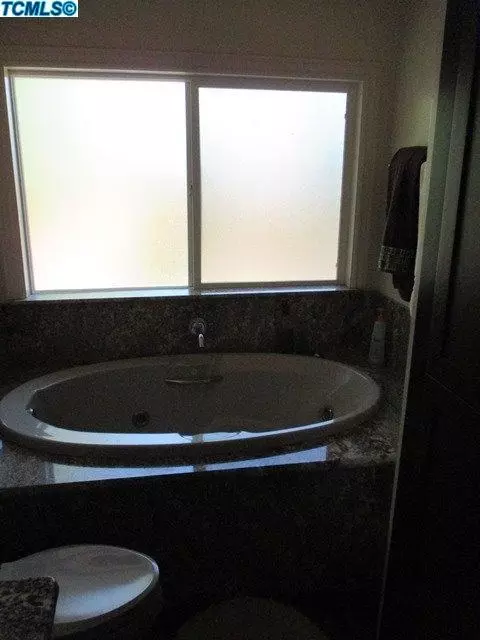 979 N E St, Tulare, CA 93274 photo 28