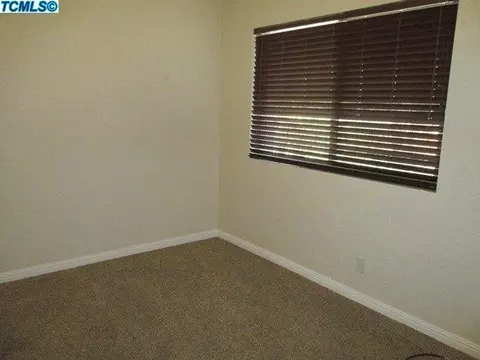 979 N E St, Tulare, CA 93274 photo 23