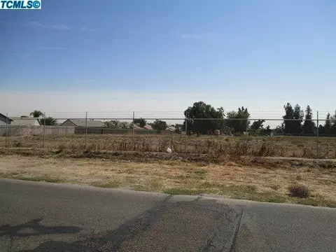979 N E St, Tulare, CA 93274 photo 11