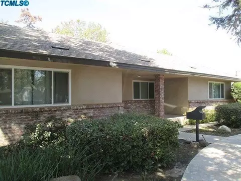 979 N E St, Tulare, CA 93274 photo 6