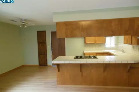 605 Vine Ct, Lemoore, CA 93245 photo 7