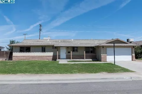 1462 Mulberry Ln, Lemoore, CA 93245 photo 1