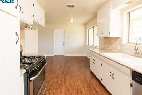 1462 Mulberry Ln, Lemoore, CA 93245 photo 6