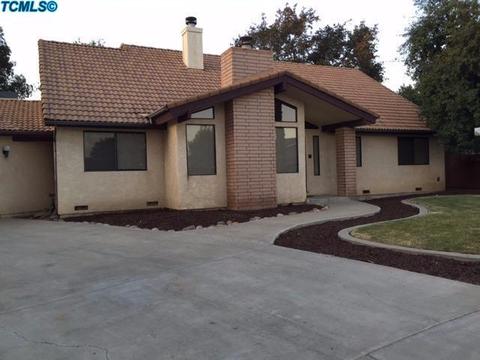 2374 Pine St, Hanford, CA 93230 photo 3