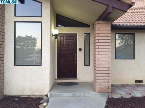 2374 Pine St, Hanford, CA 93230 photo 4