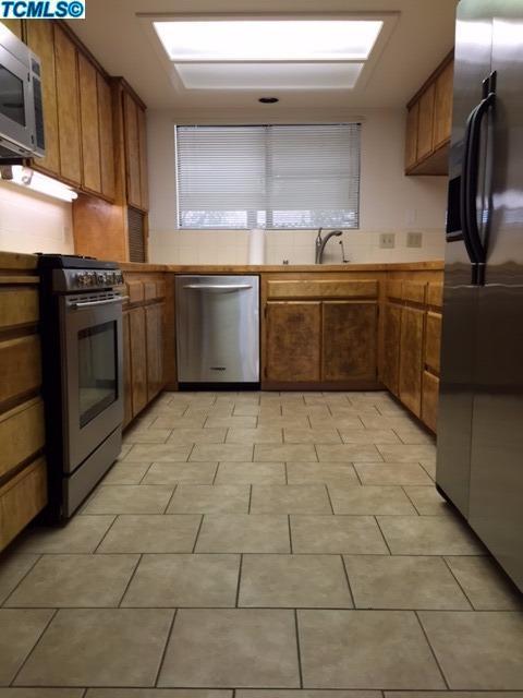 2374 Pine St, Hanford, CA 93230 photo 21