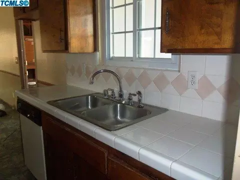 511 S Waldo Ave, Exeter, CA 93221 photo 7