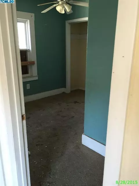 108 E 2nd St, Hanford, CA 93230 photo 8