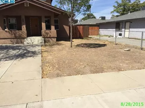 108 E 2nd St, Hanford, CA 93230 photo 2