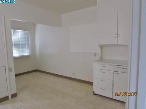 437 S Kaweah Ave, Exeter, CA 93221 photo 4