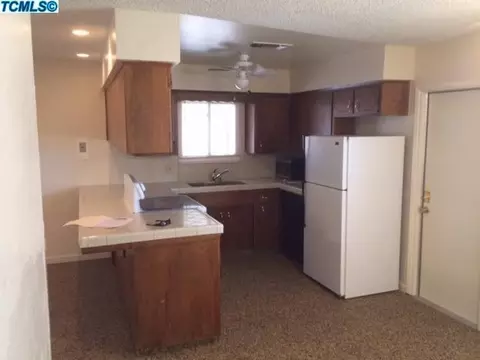 1429 W Evans Ave, Visalia, CA 93277 photo 4