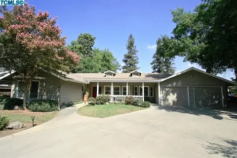 2418 E Harvard Ct, Visalia, CA 93292 photo 1