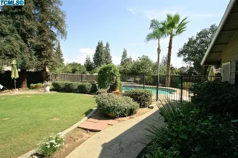 2418 E Harvard Ct, Visalia, CA 93292 photo 17