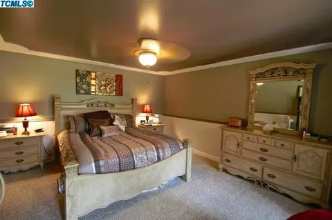 2418 E Harvard Ct, Visalia, CA 93292 photo 13