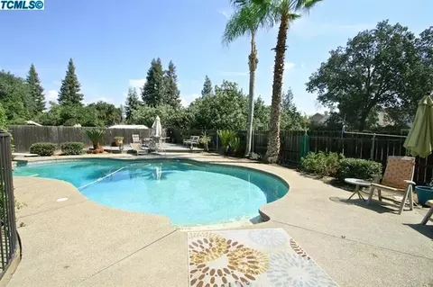 2418 E Harvard Ct, Visalia, CA 93292 photo 18