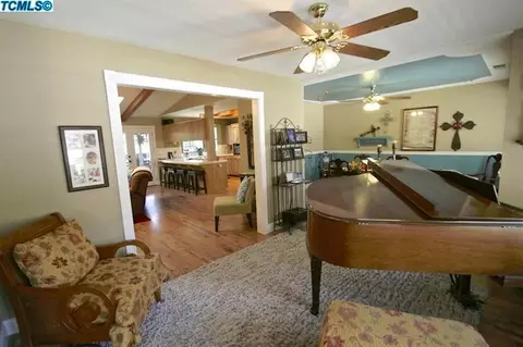 2418 E Harvard Ct, Visalia, CA 93292 photo 7