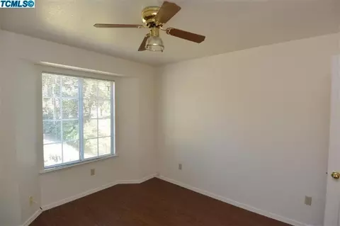 1325 E Vine Ct, Visalia, CA 93292 photo 9