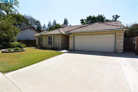 1325 E Vine Ct, Visalia, CA 93292 photo 2