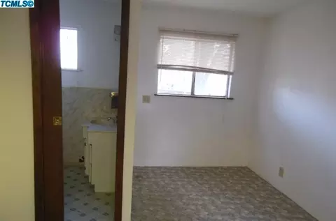 125 Oleander Ave, Lemoore, CA 93245 photo 9