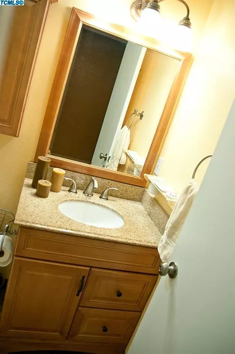 710 Oporto St, Lemoore, CA 93245 photo 28