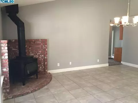 2348 E Vine Ct, Visalia, CA 93292 photo 6