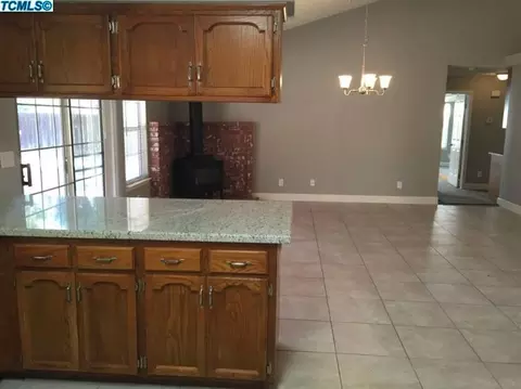 2348 E Vine Ct, Visalia, CA 93292 photo 12