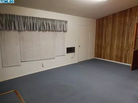 2815 S Chinowth St, Visalia, CA 93277 photo 8