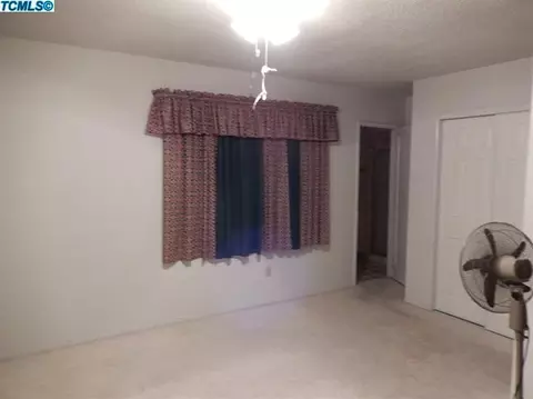 2815 S Chinowth St, Visalia, CA 93277 photo 12