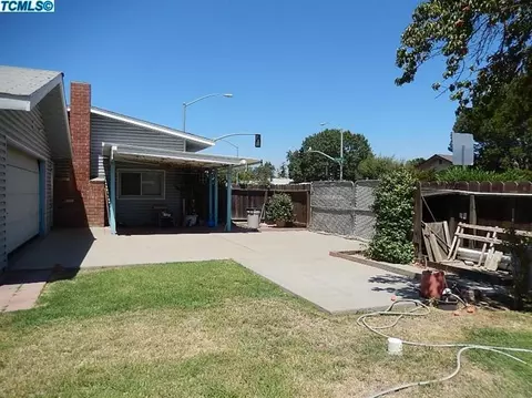 2815 S Chinowth St, Visalia, CA 93277 photo 19