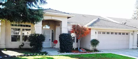 4009 E Sue Ave, Visalia, CA 93292 photo 1