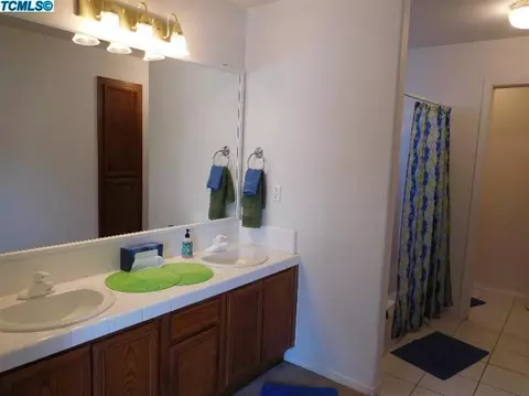 4009 E Sue Ave, Visalia, CA 93292 photo 16