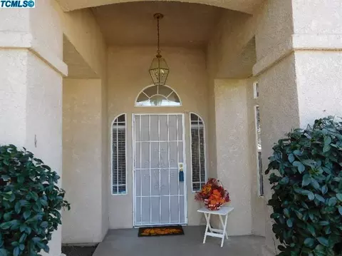 4009 E Sue Ave, Visalia, CA 93292 photo 2