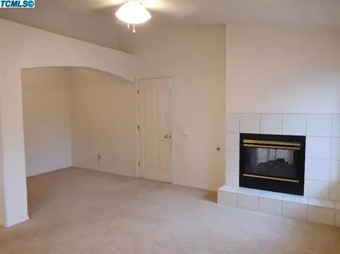 4009 E Sue Ave, Visalia, CA 93292 photo 13