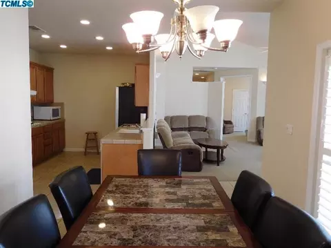 4016 E Willow Ave, Visalia, CA 93292 photo 14