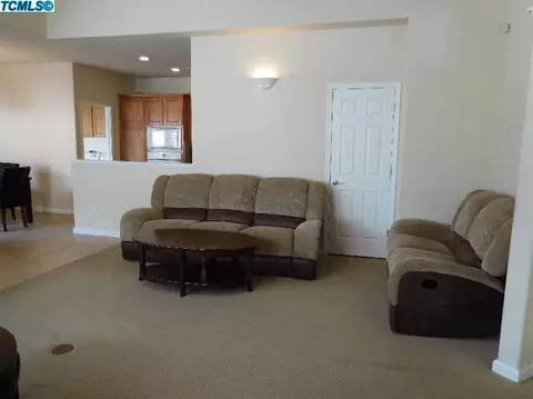 4016 E Willow Ave, Visalia, CA 93292 photo 11