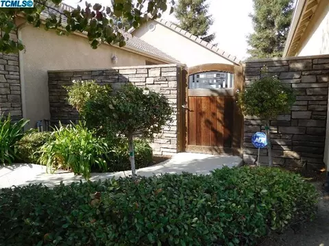 4016 E Willow Ave, Visalia, CA 93292 photo 3