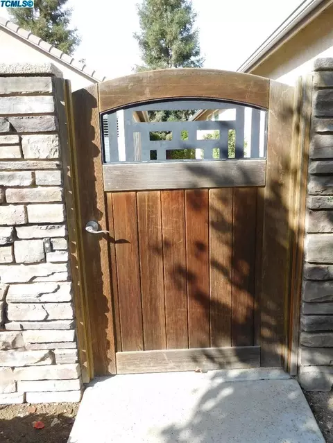 4016 E Willow Ave, Visalia, CA 93292 photo 4