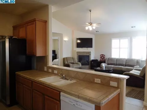 4016 E Willow Ave, Visalia, CA 93292 photo 12