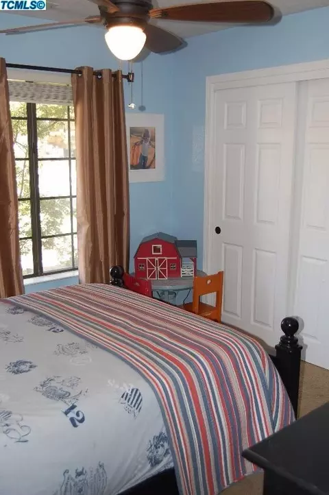 457 E Jackson Ave, Tulare, CA 93274 photo 22